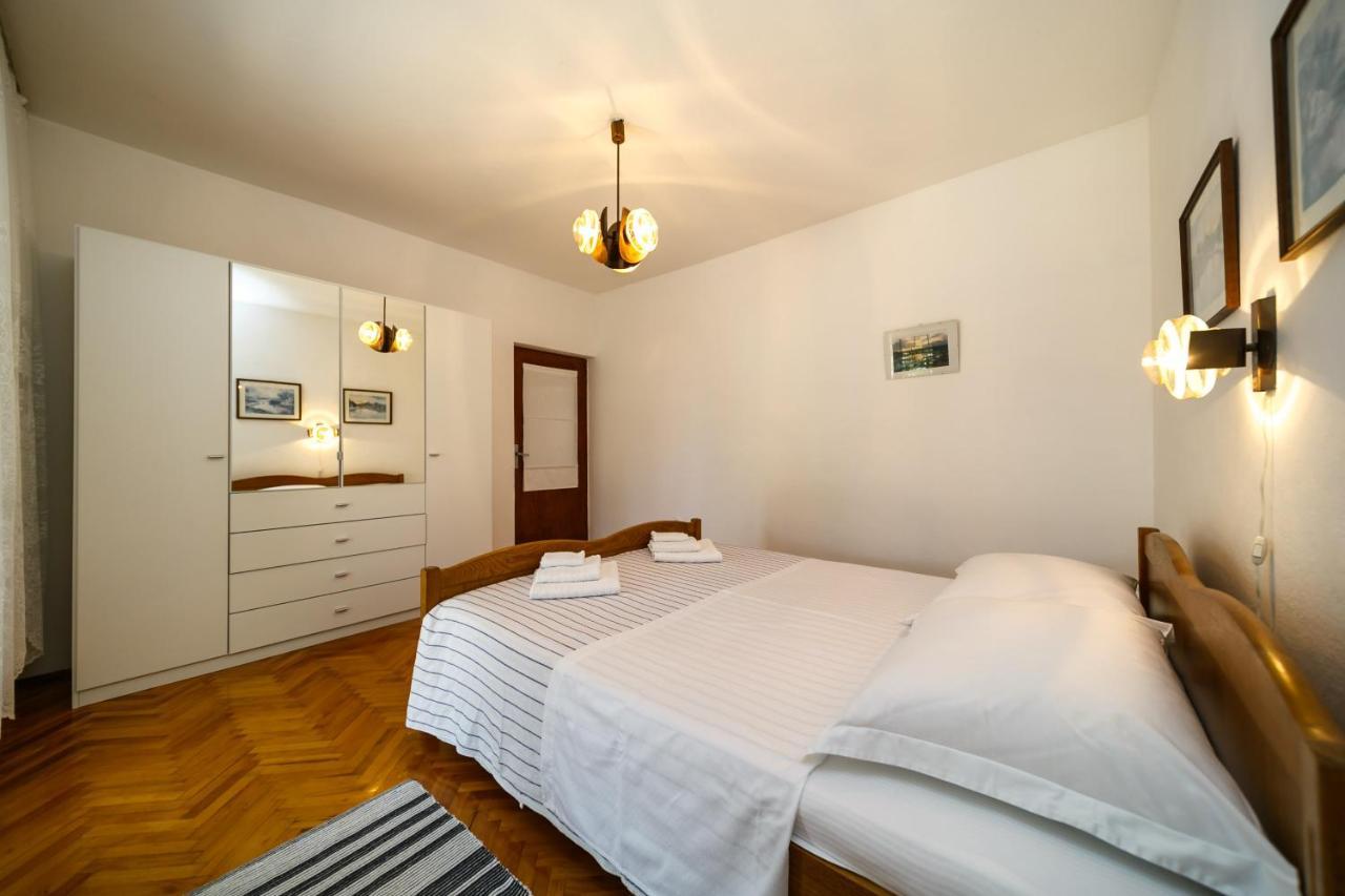 Apartment Zuza Krk Krk Town Exterior photo