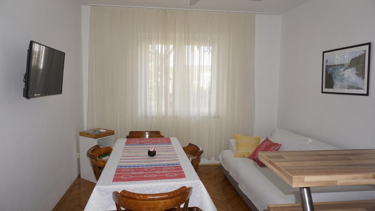 Apartment Zuza Krk Krk Town Exterior photo